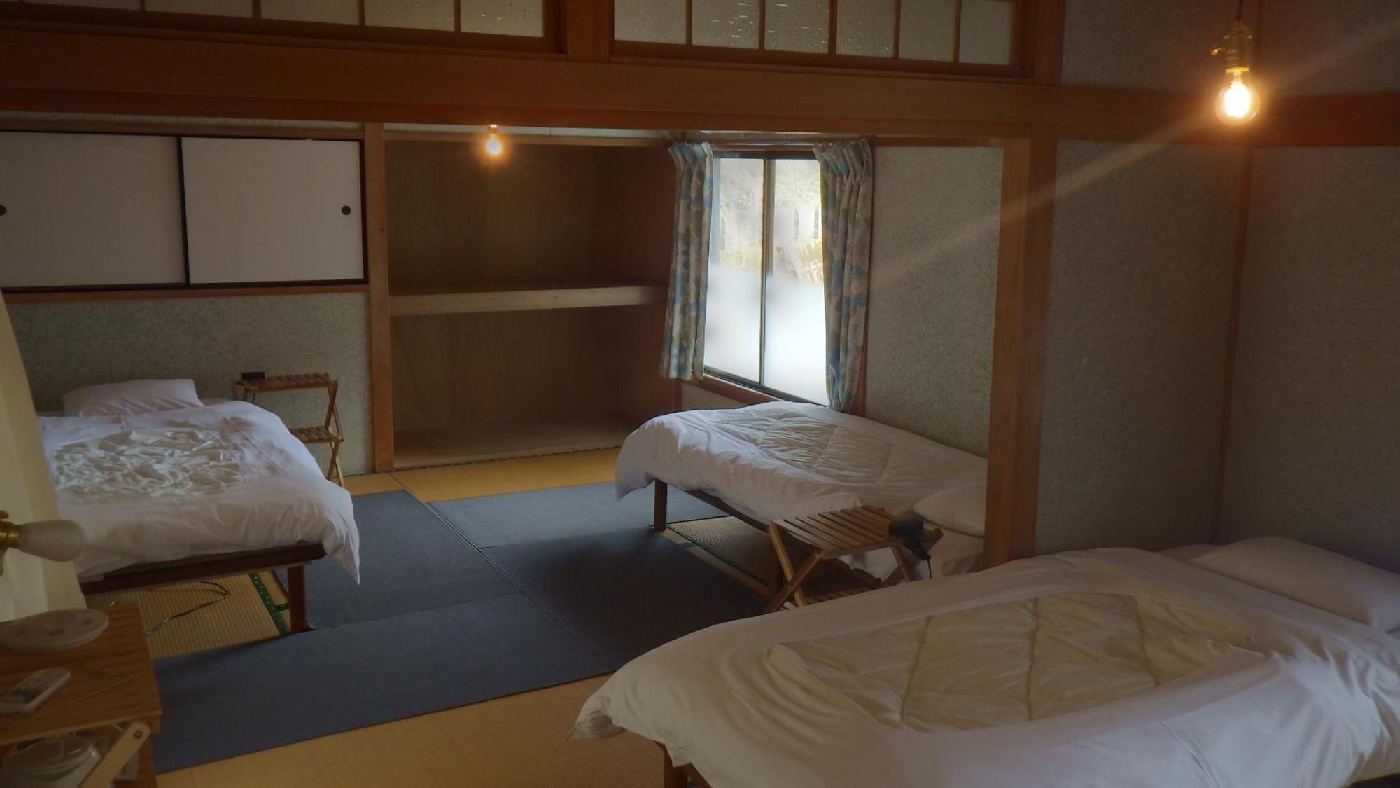 Cosmos Guesthouse 미요시 외부 사진